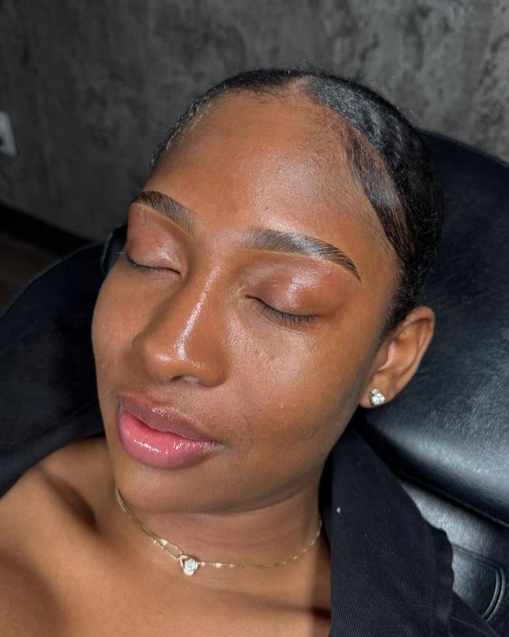 Browlift + Restructuration + Teinture